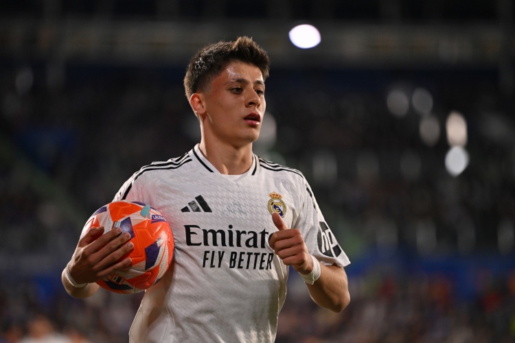 开云体育下载APP-皇马计划居勒尔中场转型,马斯坦托诺加盟无碍其出场时间