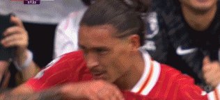 1726929633487052745.gif 开云体育下载官网-【英超】迪亚斯双响,努涅斯世界波,利物浦3比0樱桃