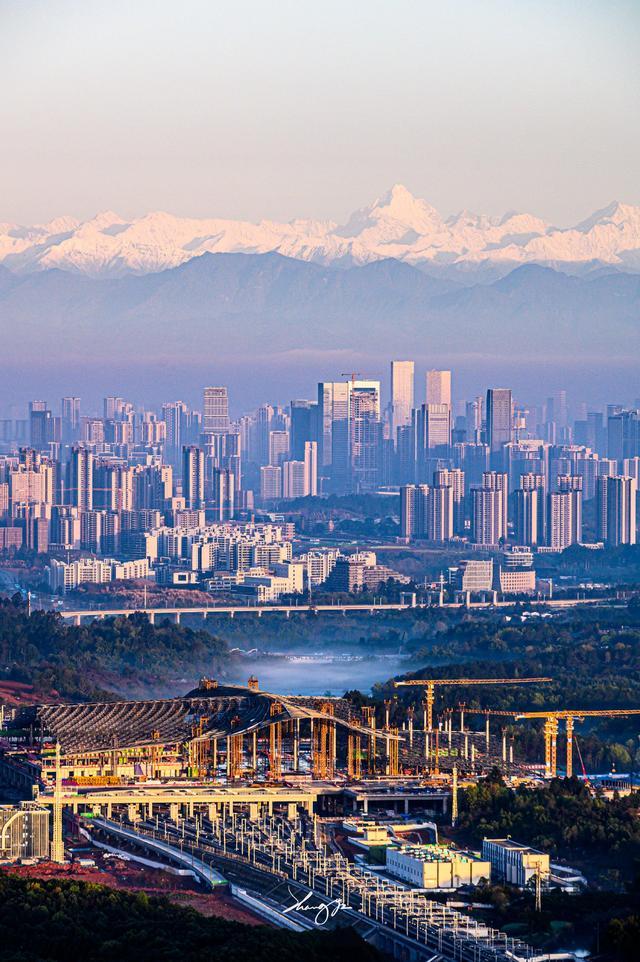 开云体育下载入口-就让成都一直“漂”！“川超”新梗又来了……