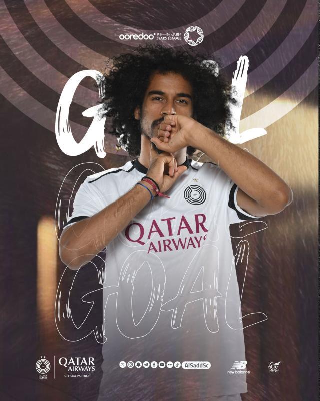 开云体育下载网址-体坛代表赴多哈颁奖 阿菲夫捧起2024亚洲金球奖