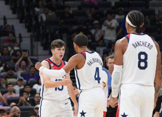 开云体育下载网址-征服科尔！里夫斯当美国男篮超六：热身场均11.4分