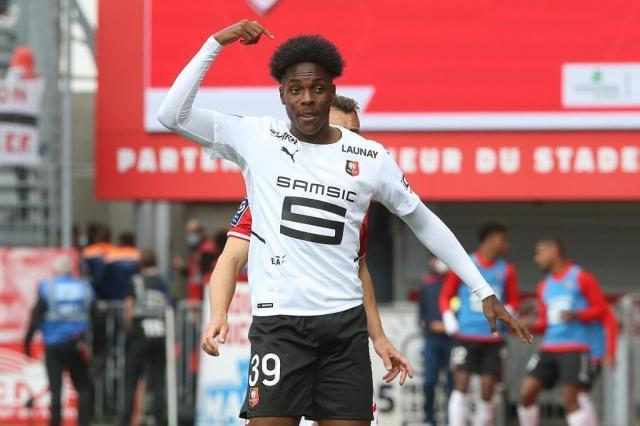 开云体育下载入口-拜仁新赛季首练，赫拉芬贝赫的风头被德利赫特抢走