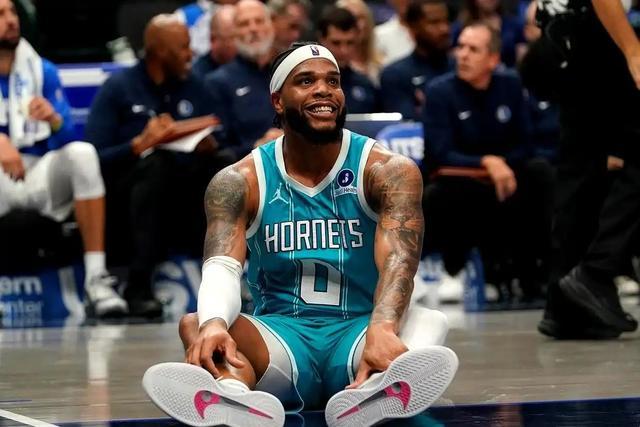 开云体育下载入口-他曾一拳打丢1.9亿！6年熬成烂队钉子户 比傀儡老大更像一哥|黄蜂|布里奇斯|迈尔斯-布里奇斯|迈尔斯·布里奇斯|夏洛特黄蜂队_新浪体育_新浪新闻