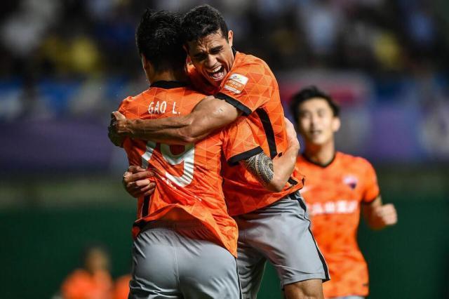 开云体育下载网址-深足真核终于落位！卡尔德克尽显威风已成射手王