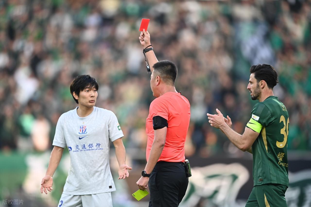 开云体育下载网页版-中超第二轮最差阵容出炉！拉唐领衔，红黄牌扎堆，李金羽意外上榜