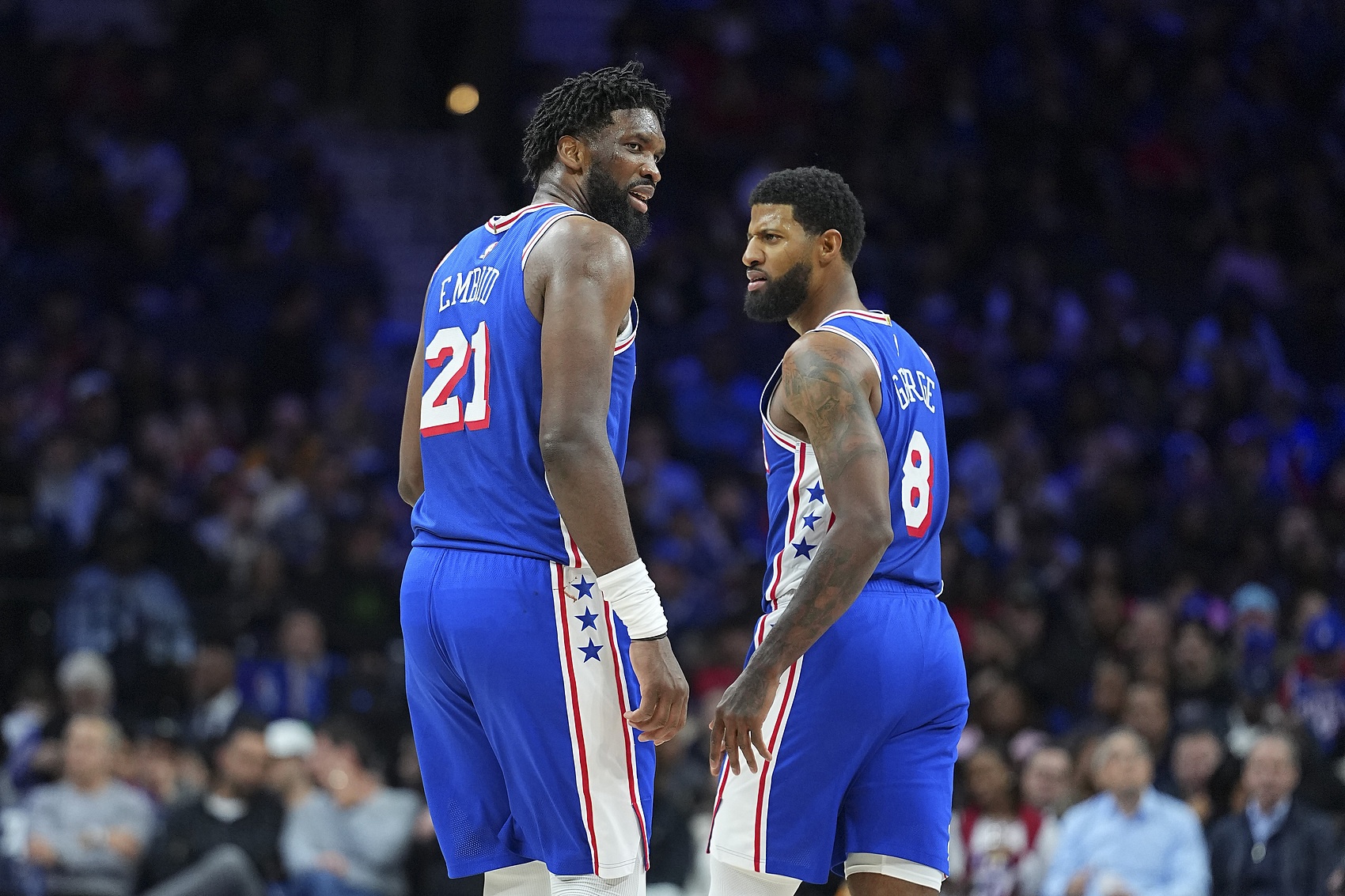 开云体育下载APP-乌布雷：恩比德和乔治回归让整座城市振奋 我们能展现真正的实力